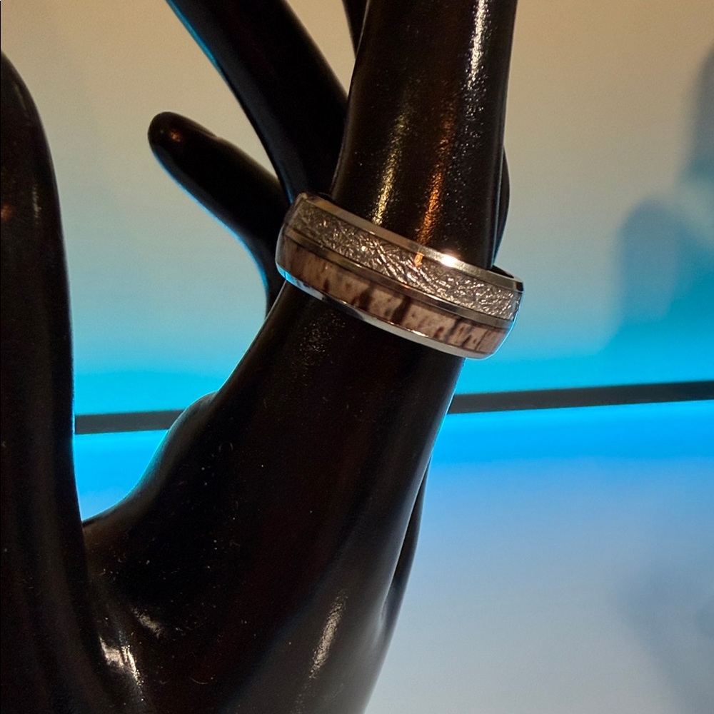 Men’s 304 Stainless Steel Silver Meteorite and Deer Antler Inlay Wedding Ring - Picture 9 of 12